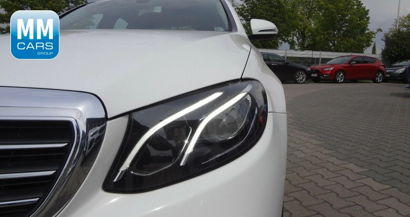 Mercedes-Benz Klasa E cena 129850 przebieg: 111105, rok produkcji 2017 z Ostrów Lubelski małe 191